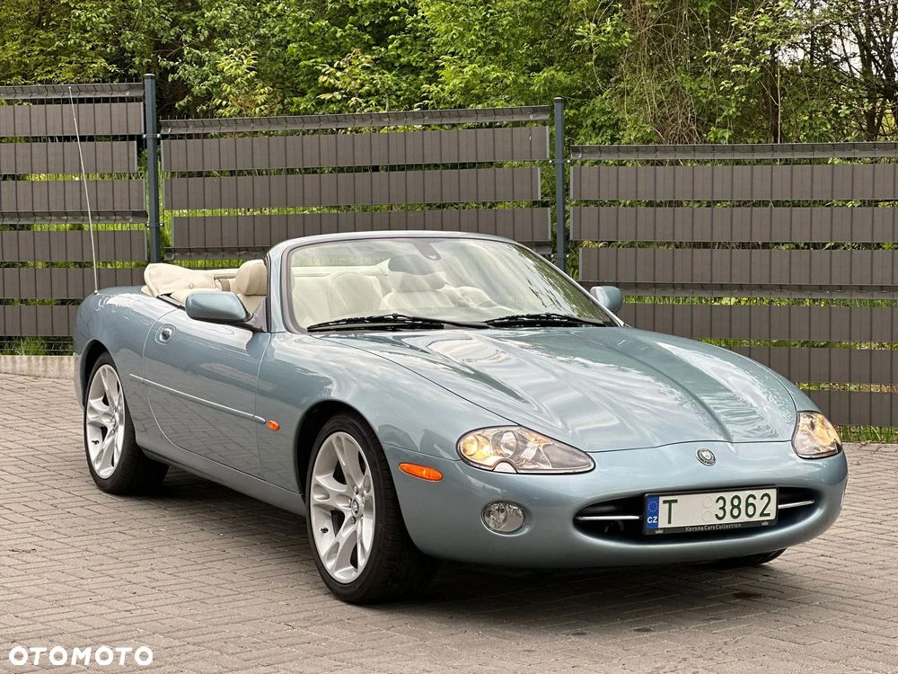 Jaguar XK8 Cabriolet - 1