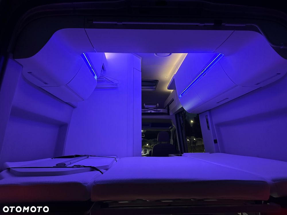 Volkswagen Grand California - 27