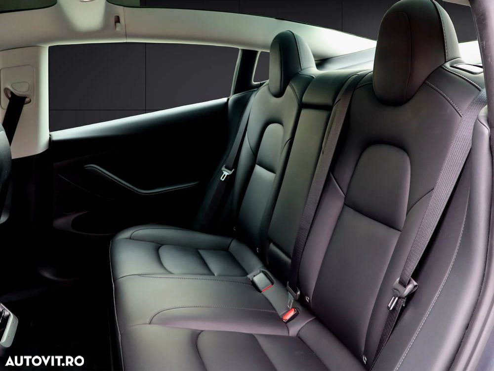 Tesla Model 3 AWD Long Range - 17