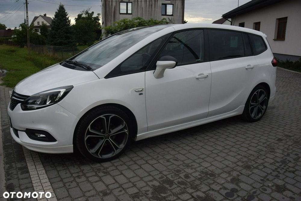 Opel Zafira 1.4 Turbo (ecoFLEX) Start/Stop ON - 18