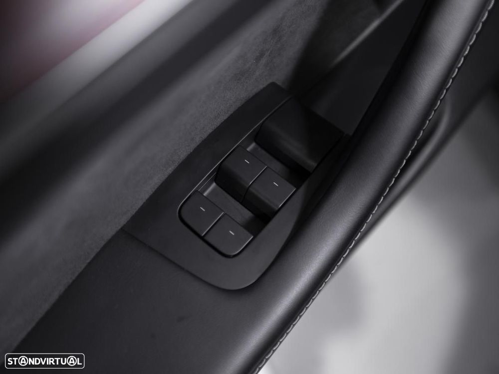 Tesla Model 3 Performance Tração Integral - 16