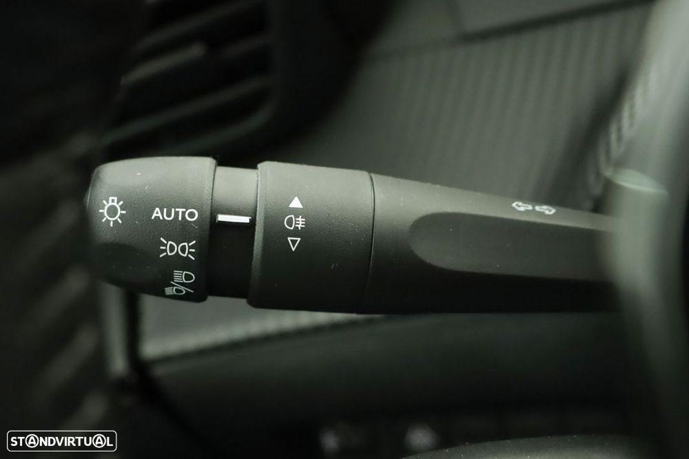 Peugeot 208 1.2 PureTech Active Pack - 10