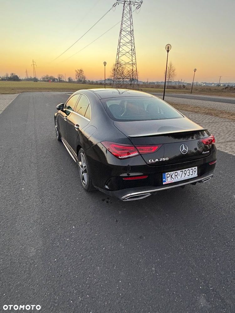 Mercedes-Benz CLA 250 4Matic 7G-DCT - 6
