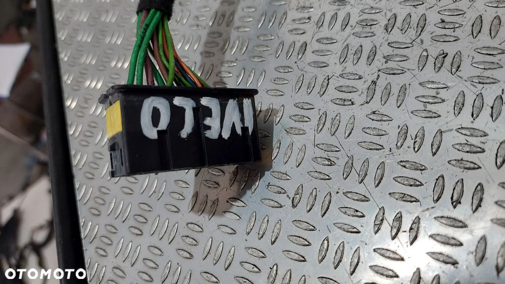 WIĄZKA DRZWI LEWY PRZÓD IVECO DAILY NR 5801767986 - 2