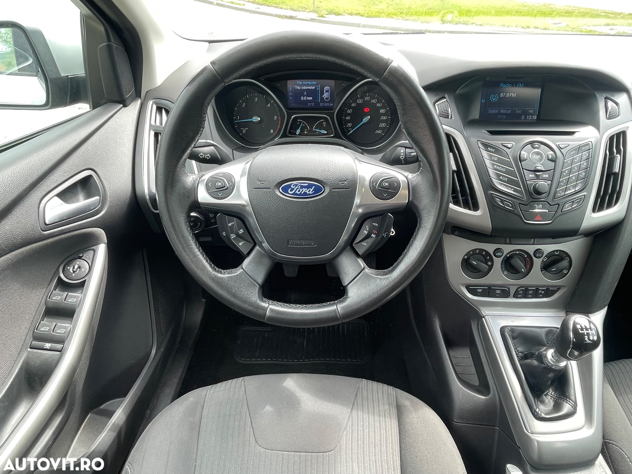 Ford Focus 1.6 TDCi DPF Start-Stopp-System Champions Edition - 8