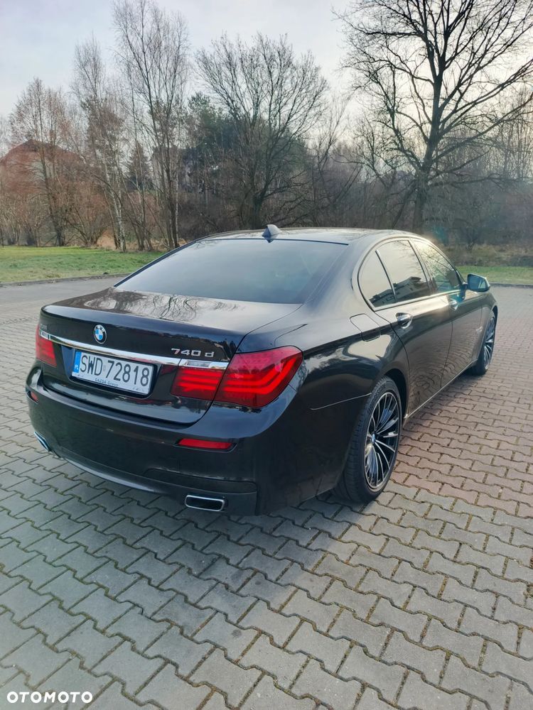 BMW Seria 7 740d xDrive Edition Exclusive - 10
