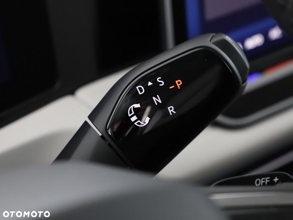 Volkswagen Tiguan - 11