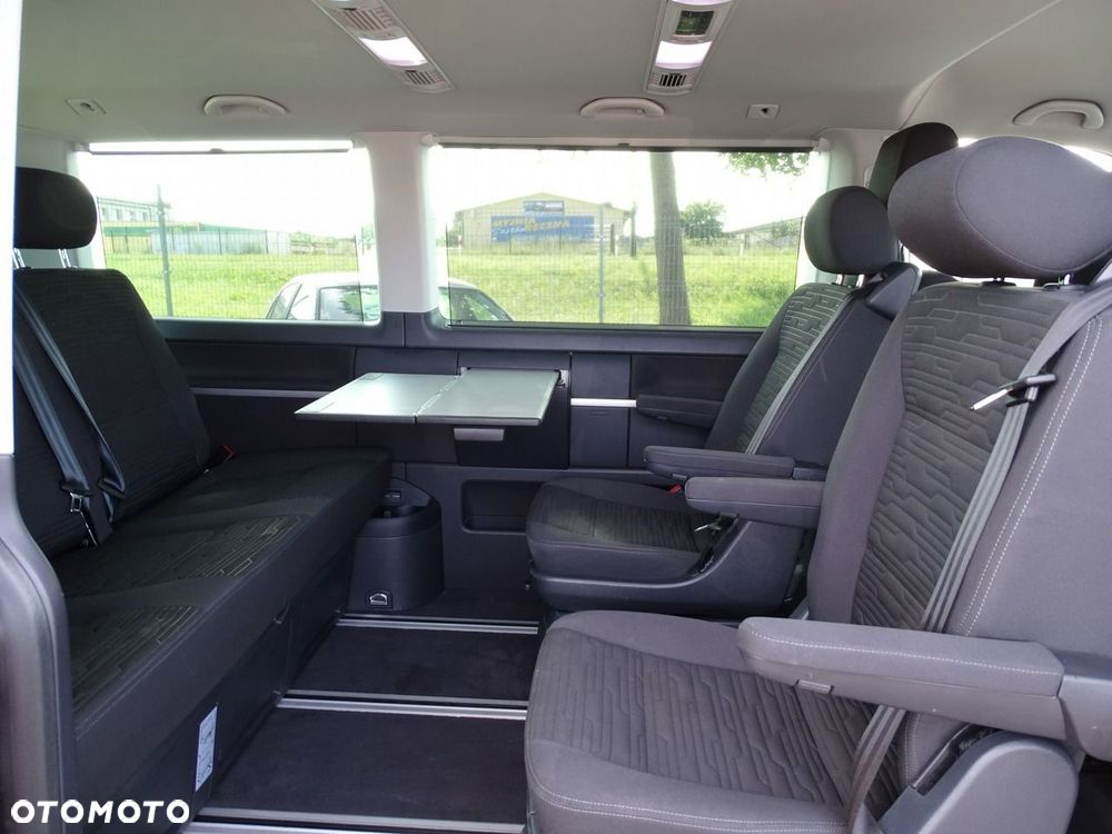 Volkswagen Multivan - 16