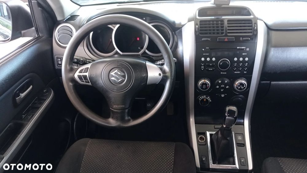 Suzuki Grand Vitara 2.0 Comfort - 41