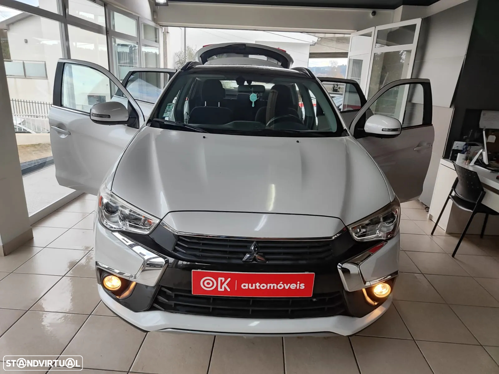 Mitsubishi ASX 1.6 MIVEC Intense - 17