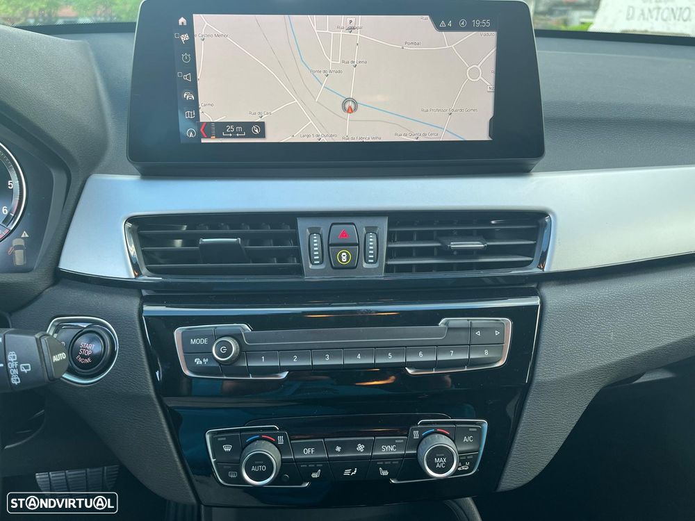 BMW X1 16 d sDrive Auto Line Sport - 36