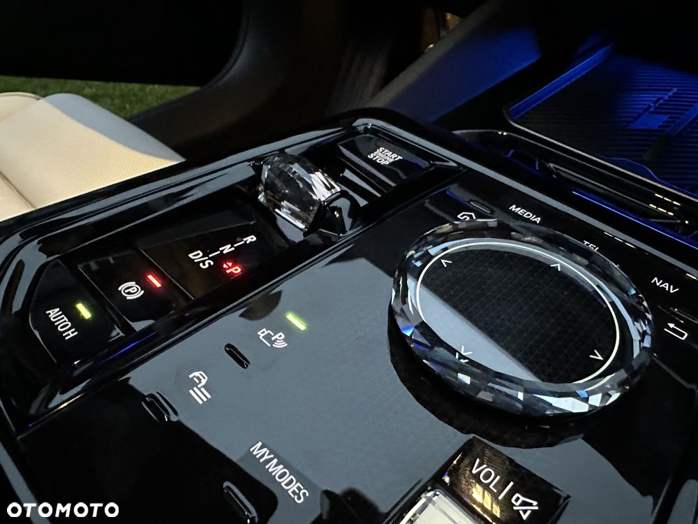 BMW Seria 5 520d xDrive mHEV M Sport - 16