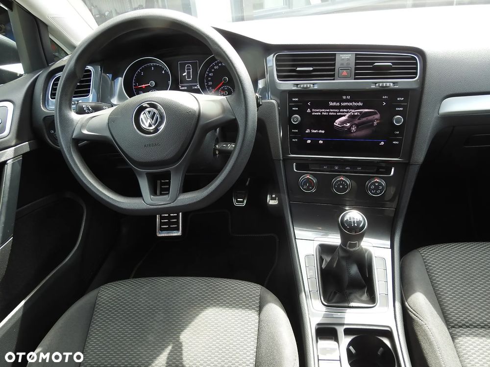 Volkswagen Golf - 8