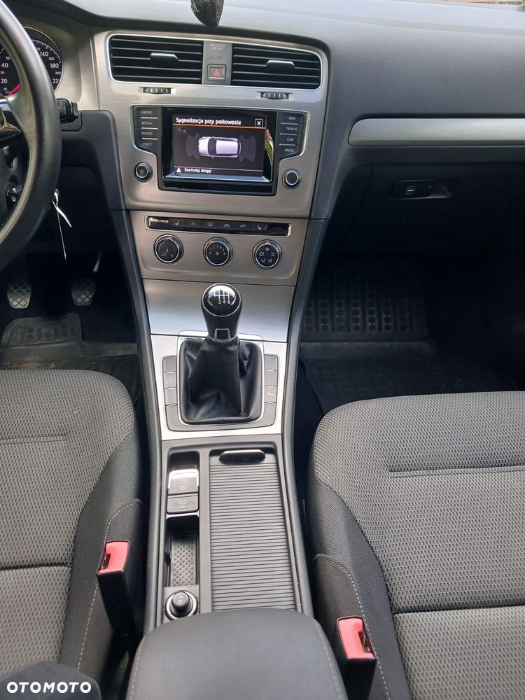 Volkswagen Golf - 18