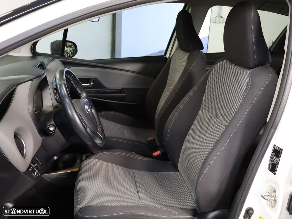 Toyota Yaris 1.5 HSD Comfort - 8