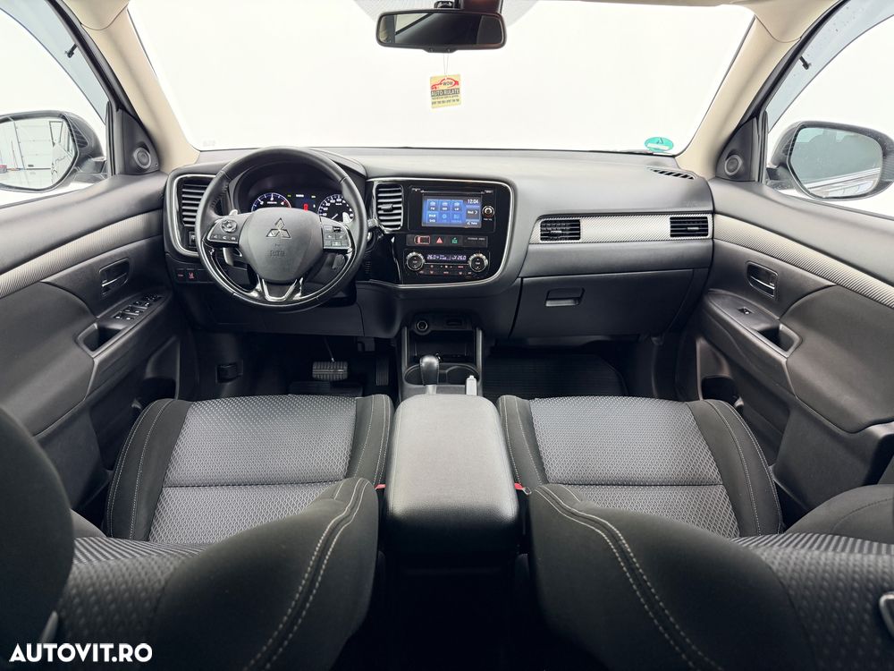 Mitsubishi Outlander 2.2 DI-D 4WD Automatik Intense - 6