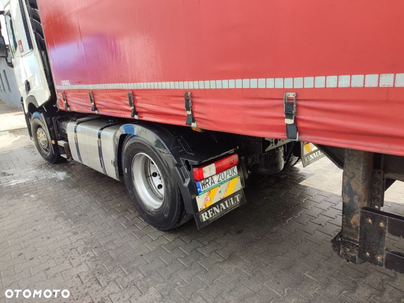 Renault Range 460T - 7