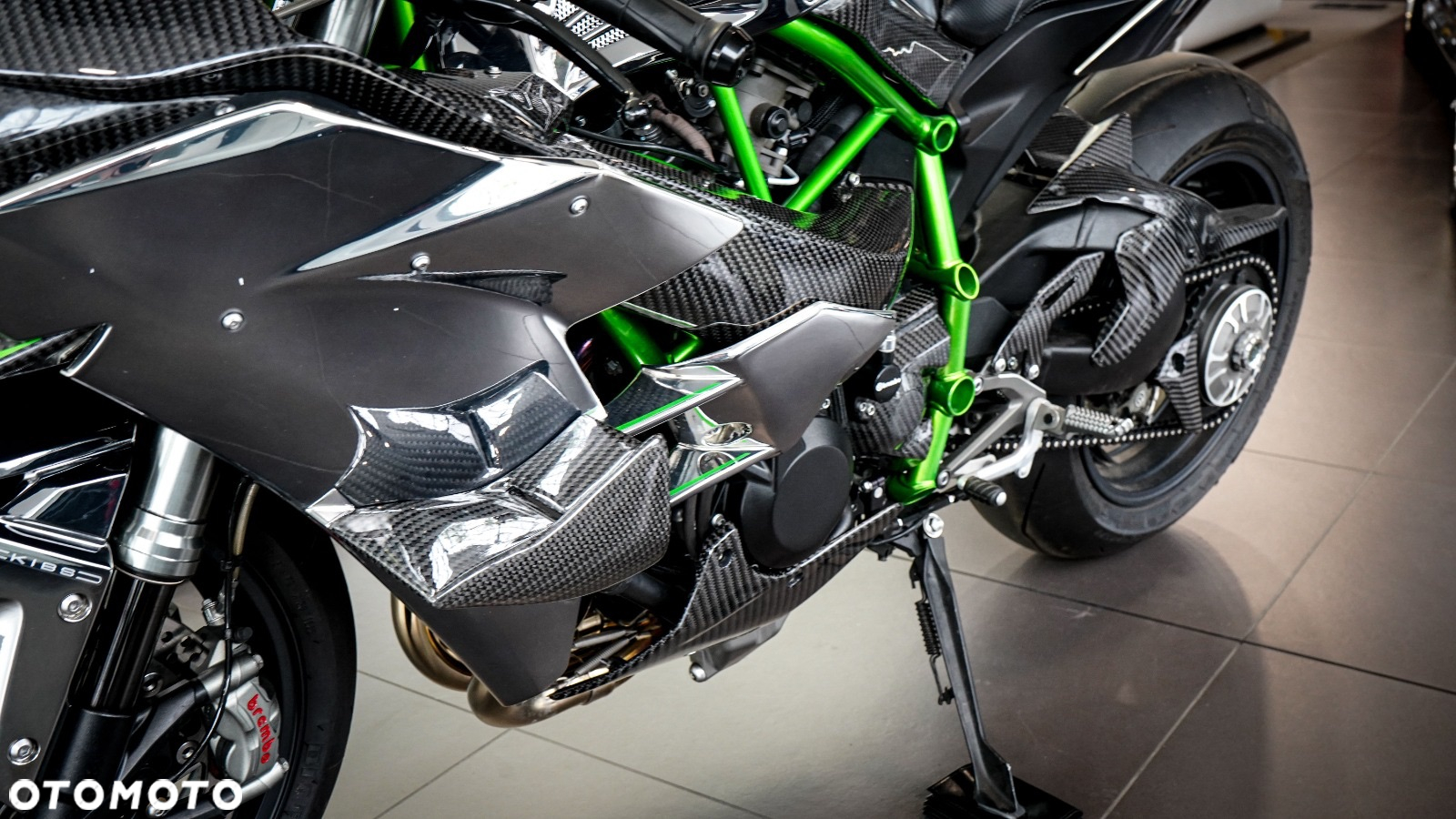 Kawasaki H2 - 11