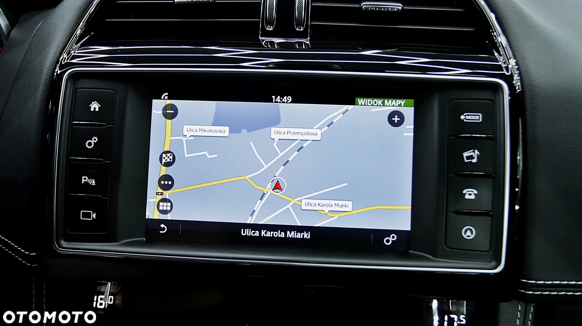 Jaguar F-Pace 20d AWD R-Sport - 24