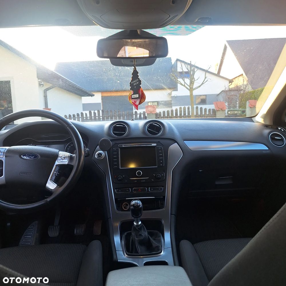 Ford Mondeo 1.6 T Gold X Plus - 15