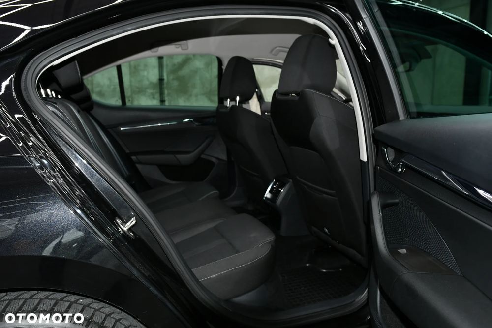 Skoda Octavia 2.0 TDI SCR Style DSG - 15