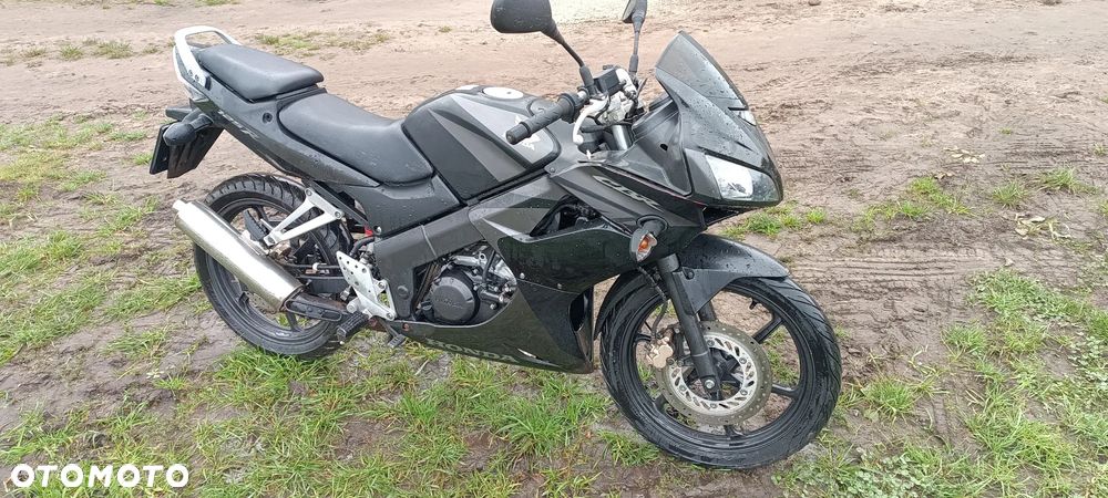 Honda CBR - 8