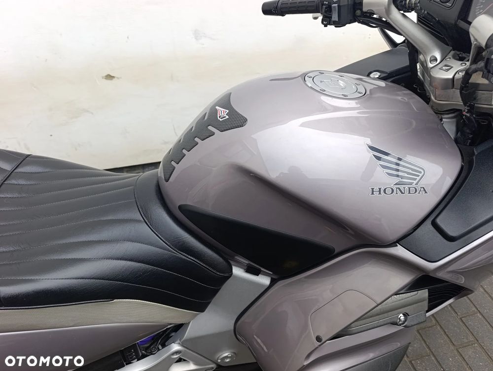 Honda ST - 27