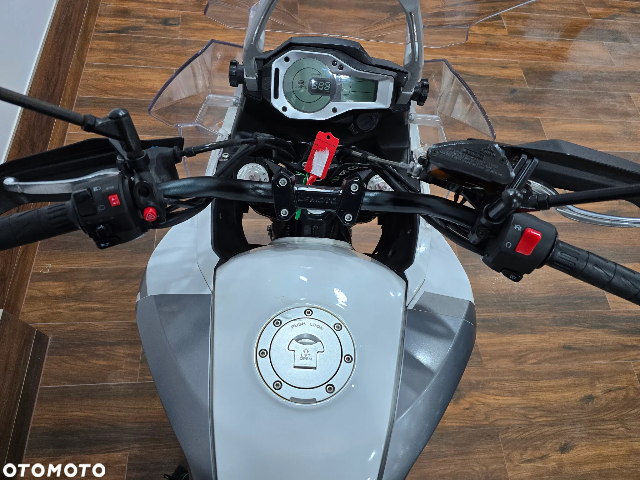 CFMoto MT - 22