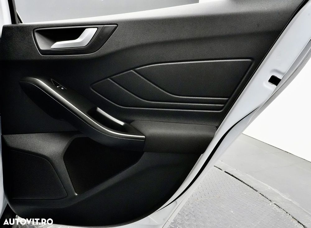 Ford Focus 1.0 EcoBoost Titanium Business - 26