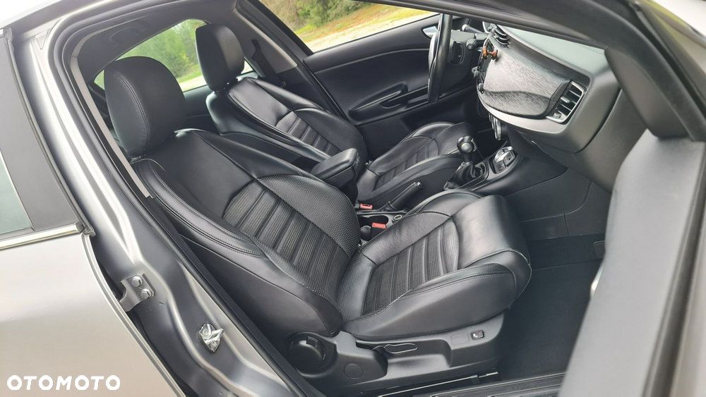 Alfa Romeo Giulietta 1.6 JTDM 16V TCT Super - 8