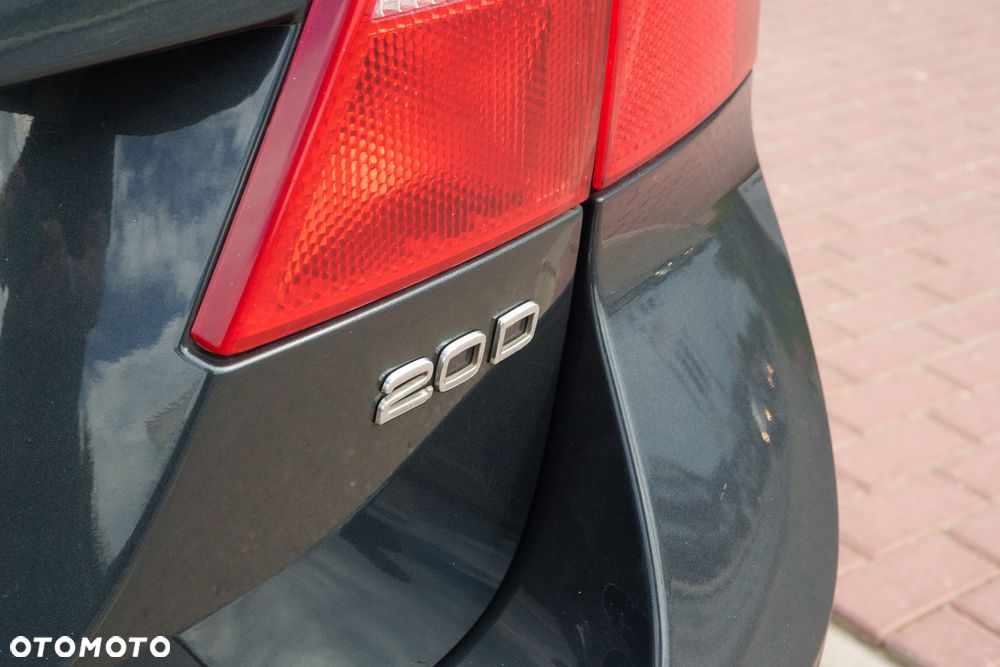 Volvo V70 2.0D Momentum - 34