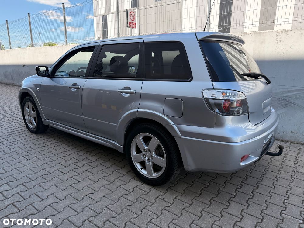 Mitsubishi Outlander 2.0 Turbo - 6