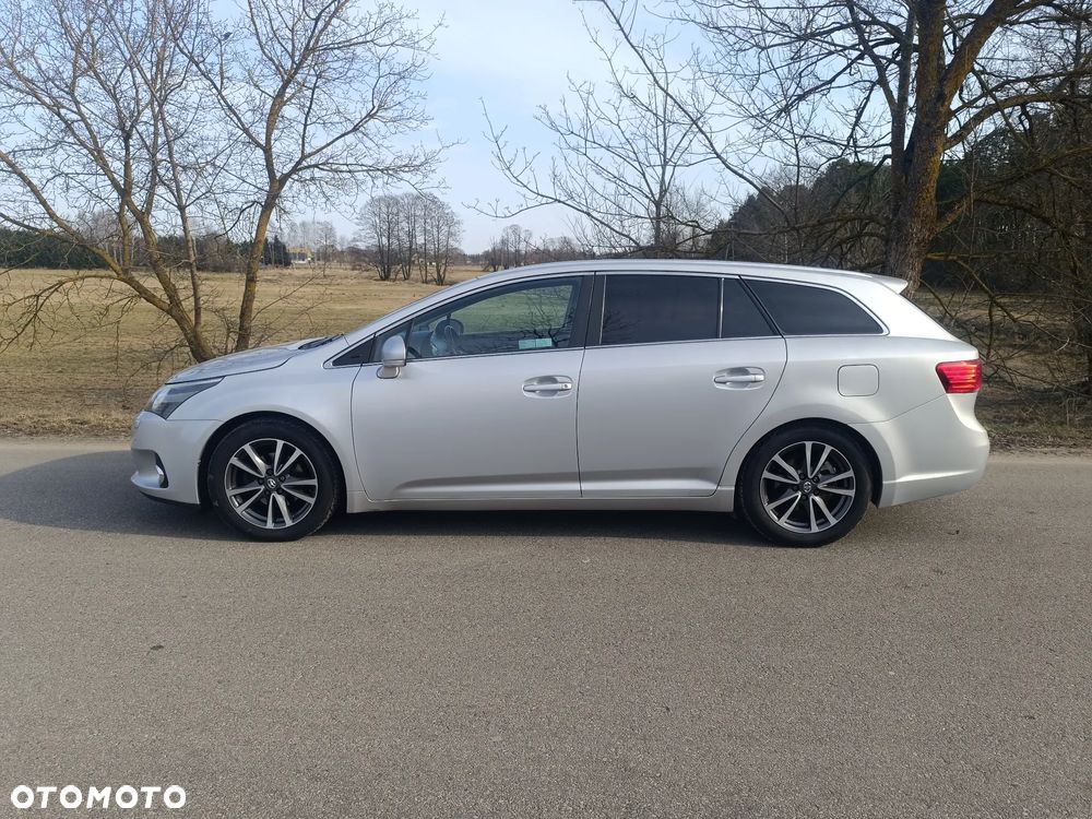 Toyota Avensis 2.0 Sol NAVI MS - 5