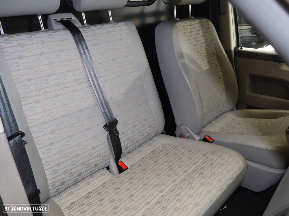 VW Transporter 2.0 TDi - 13