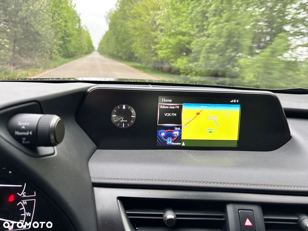 Lexus UX 250h Executive Line - 20