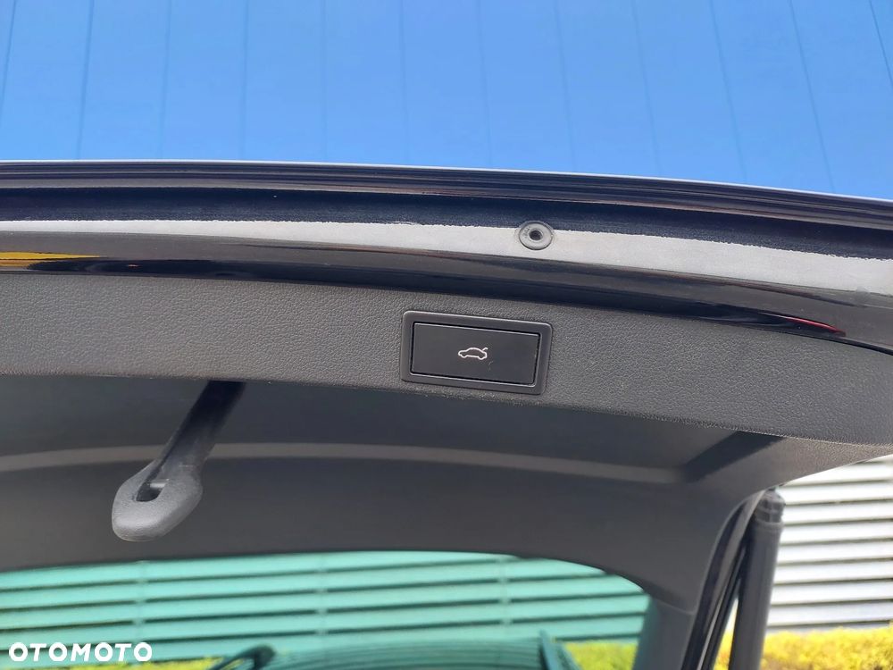 Skoda Octavia 2.0 TDI DSG RS - 28