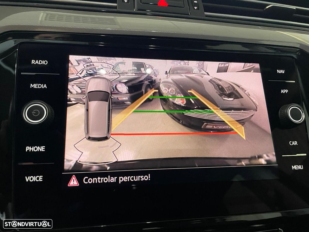 VW Passat Variant 1.6 TDI Confortline DSG - 32