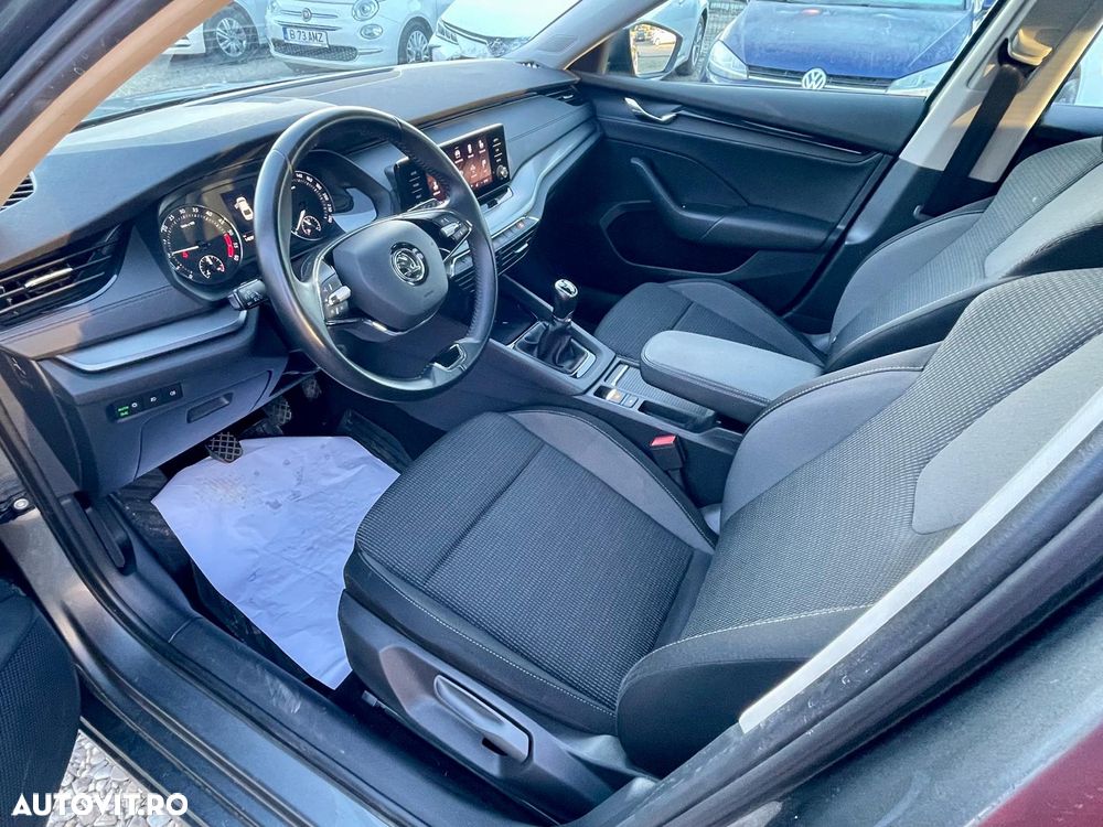 Skoda Octavia 2.0 TDI AMBITION - 8