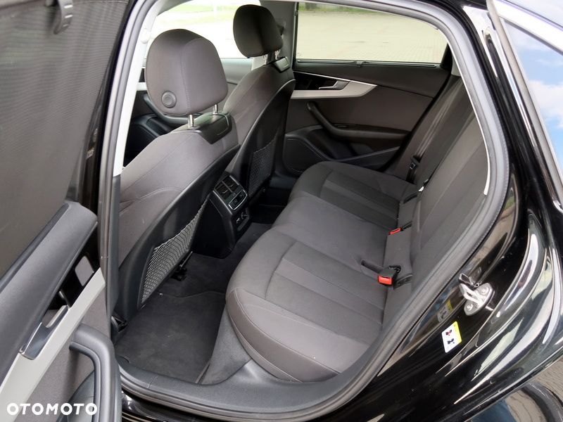 Audi A4 Limousine 35 TFSI mHEV Advanced S tronic - 13