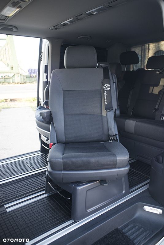 Volkswagen Multivan - 14
