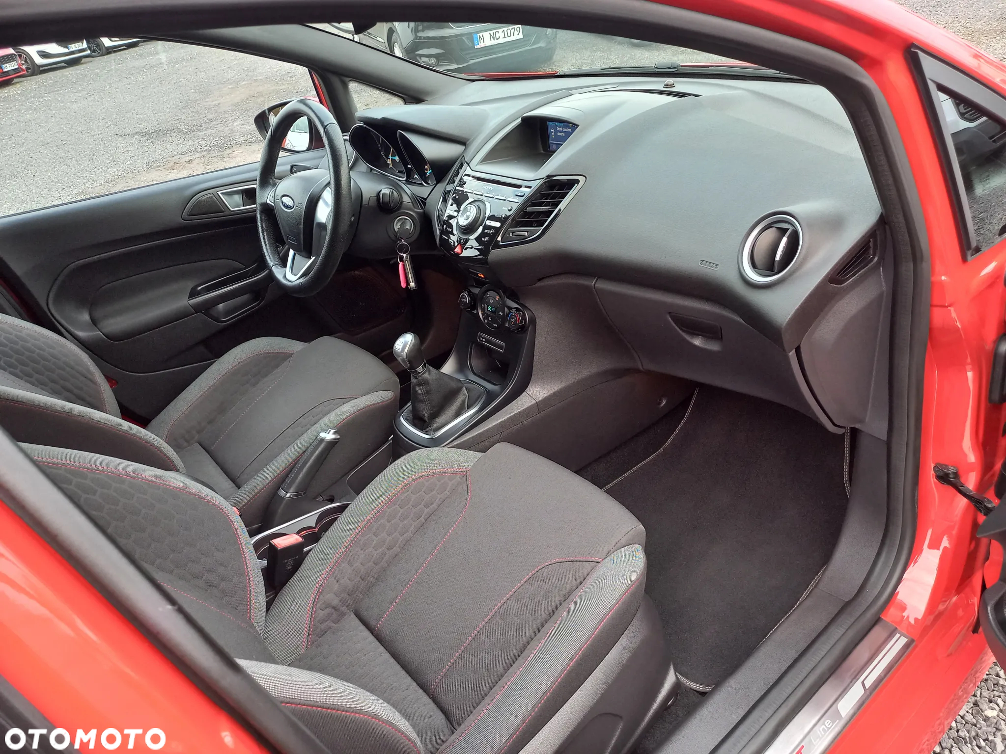 Ford Fiesta 1.0 EcoBoost Start-Stop ST-LINE - 24