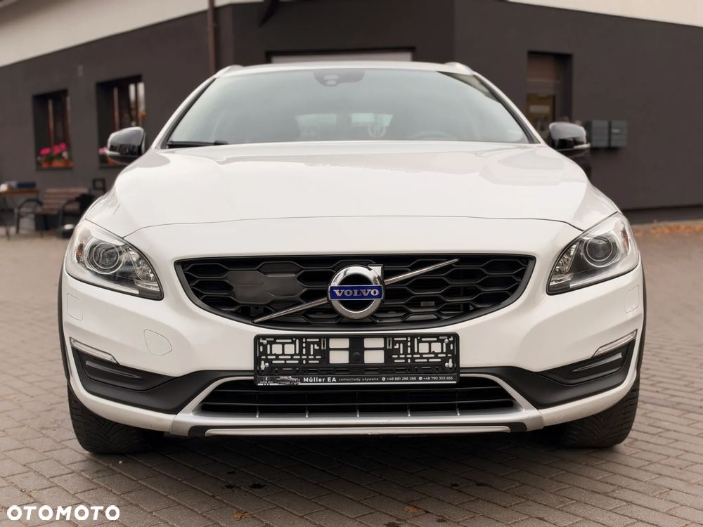 Volvo V60 Cross Country D3 Drive-E Summum - 23