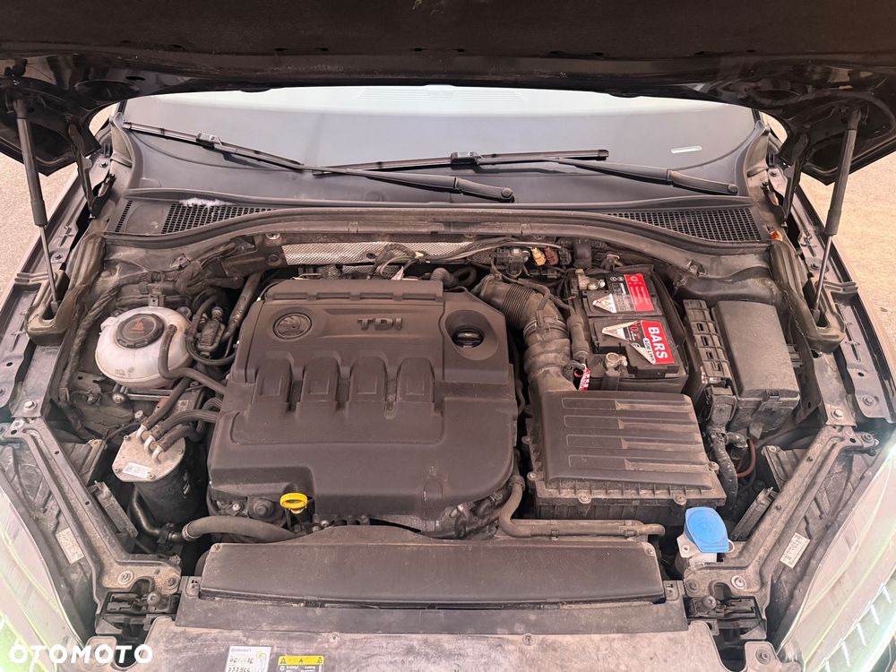 Skoda Superb 2.0 TDI 4x4 L&K DSG - 17