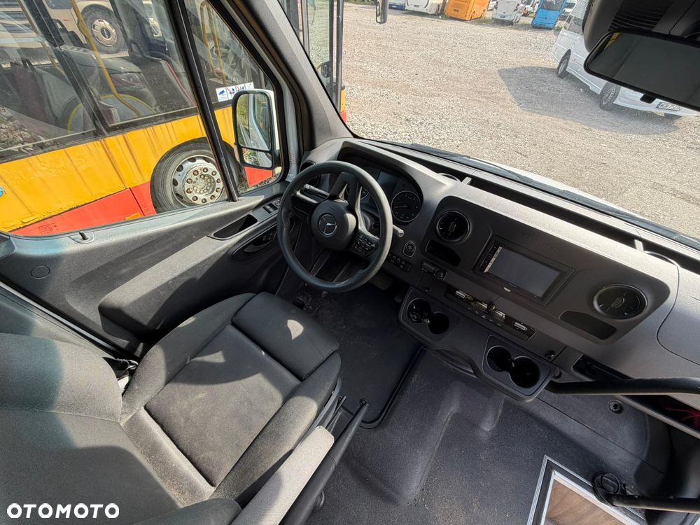 Mercedes-Benz Sprinter 519 - 15