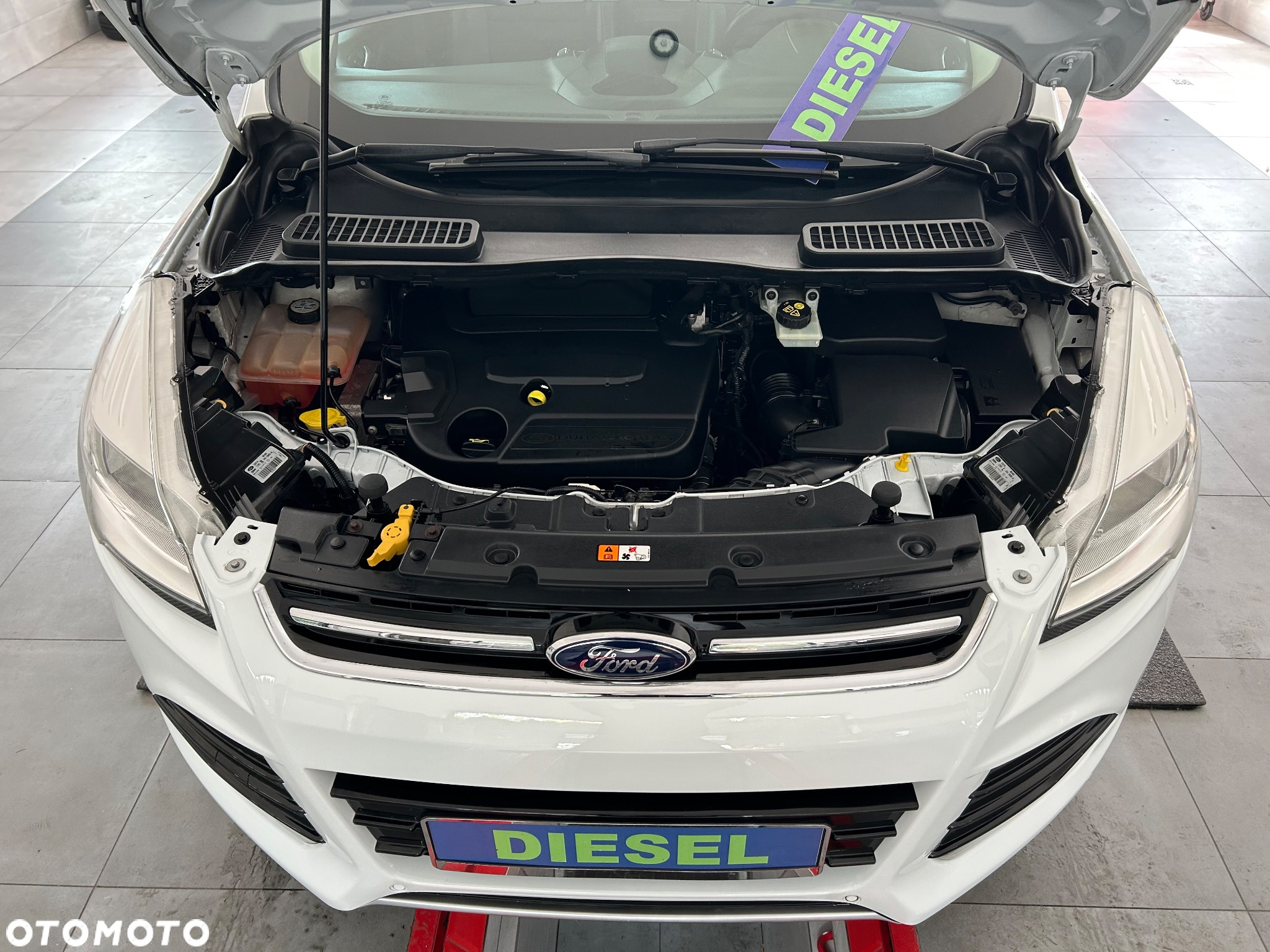 Ford Kuga 2.0 TDCi 2x4 Titanium - 14