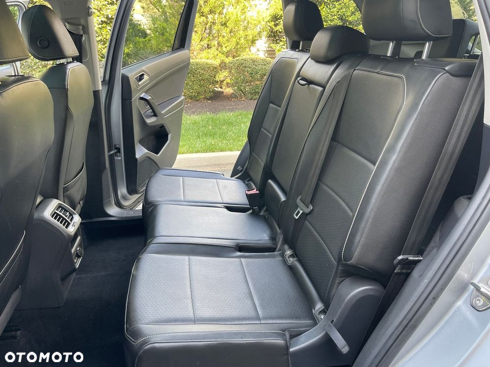 Volkswagen Tiguan - 17