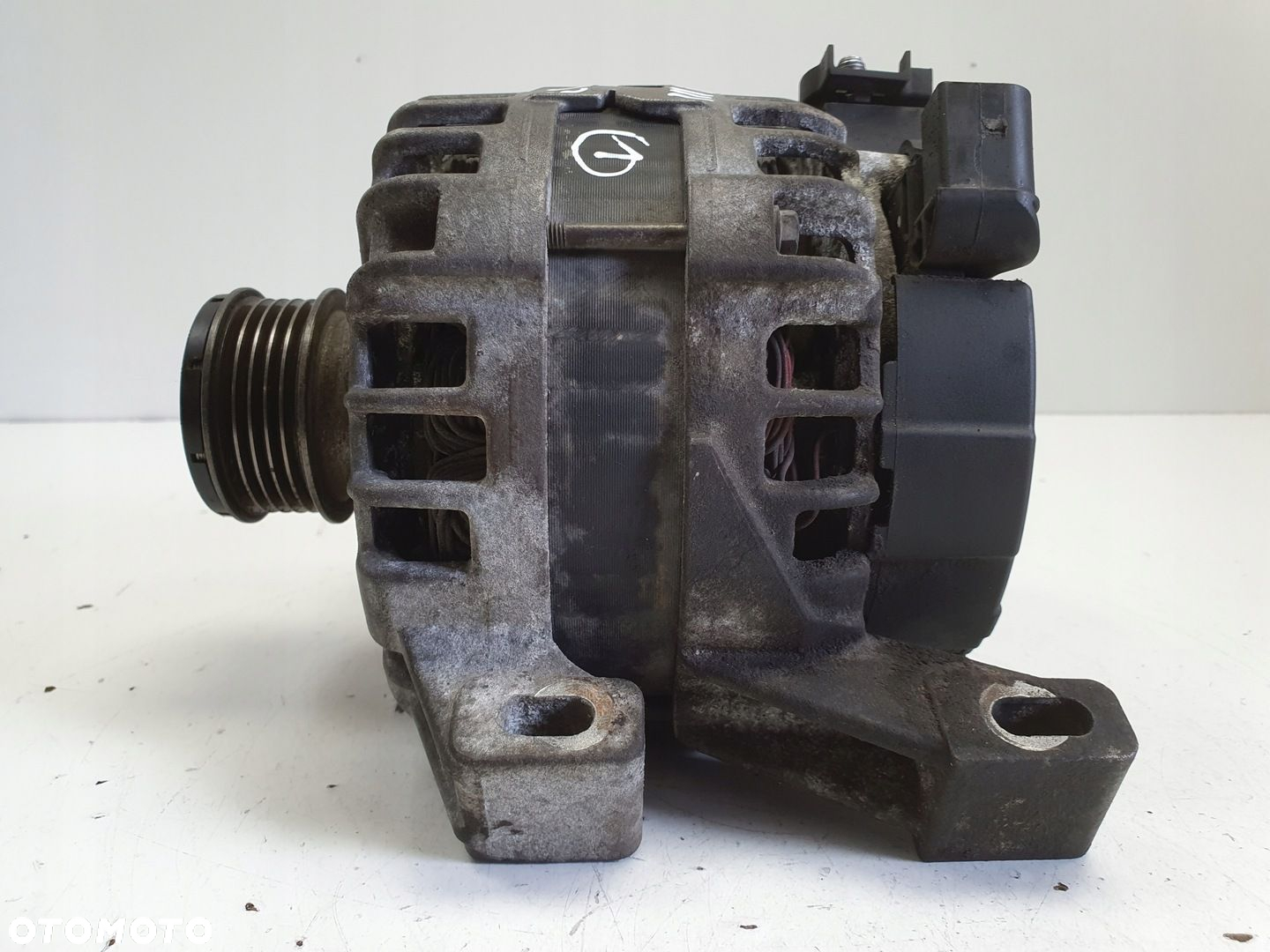 Volvo V70 III 2.0 D3 ALTERNATOR - 5