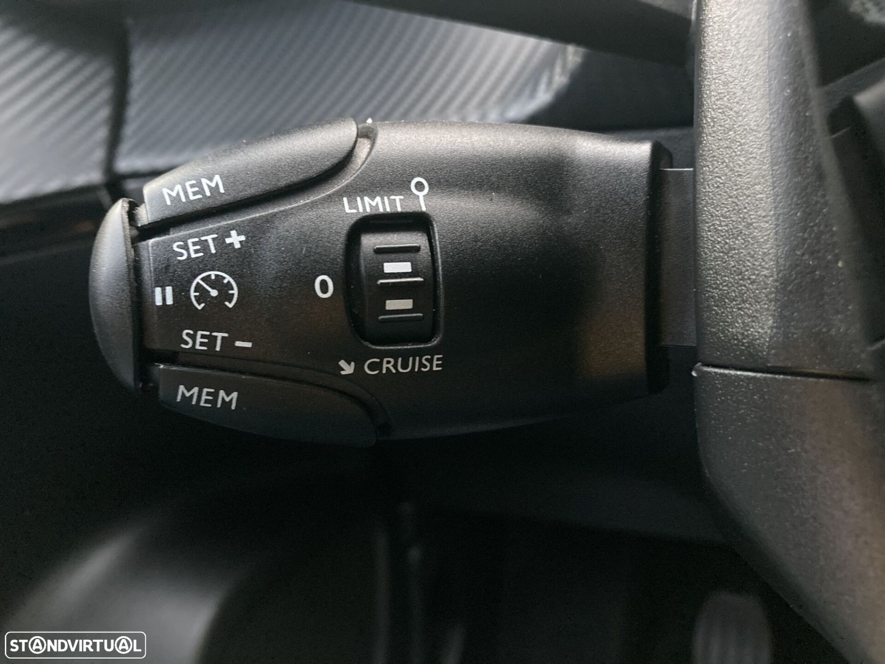 Peugeot 2008 1.2 PureTech Allure Pack - 18