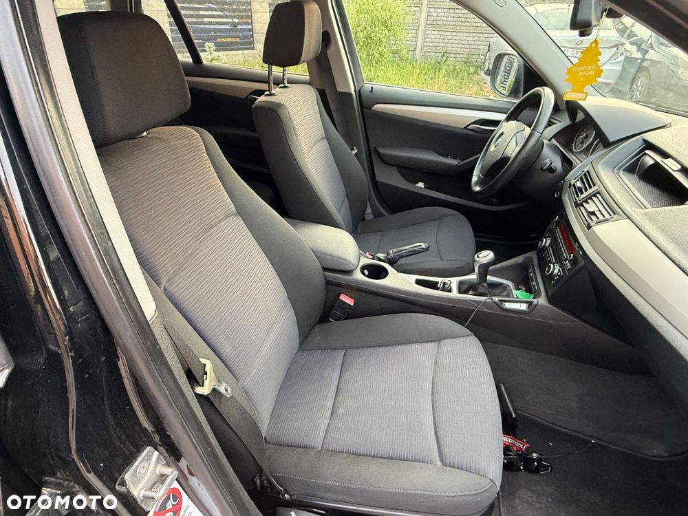 BMW X1 sDrive18d - 9