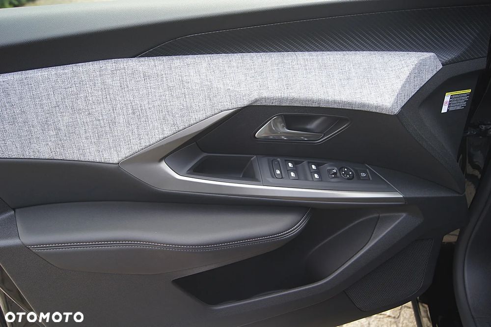 Peugeot 5008 Hybrid 136 e-DSC Allure Pack - 22